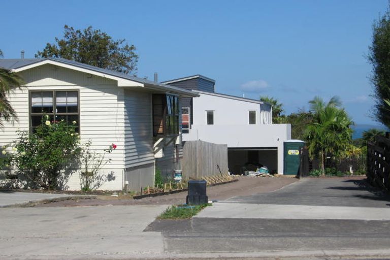 Photo of property in 8a Law Street, Torbay, Auckland, 0630