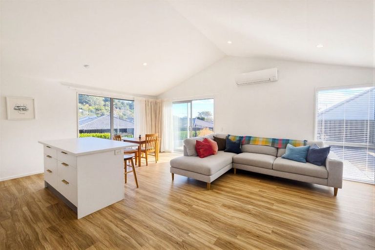 Photo of property in 11 Stead Lane, Heathcote Valley, Christchurch, 8022