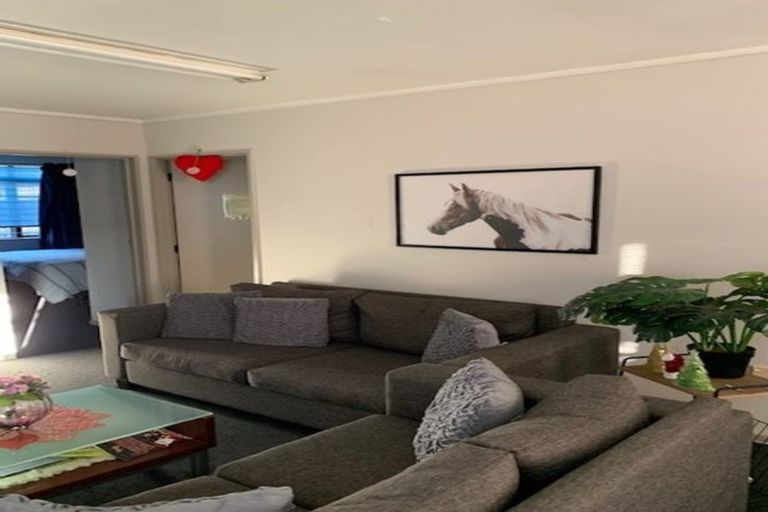 Photo of property in 6 Tangelo Place, Bucklands Beach, Auckland, 2012