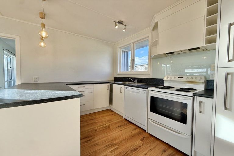 Photo of property in 2 Takahe Place, Tokoroa, 3420