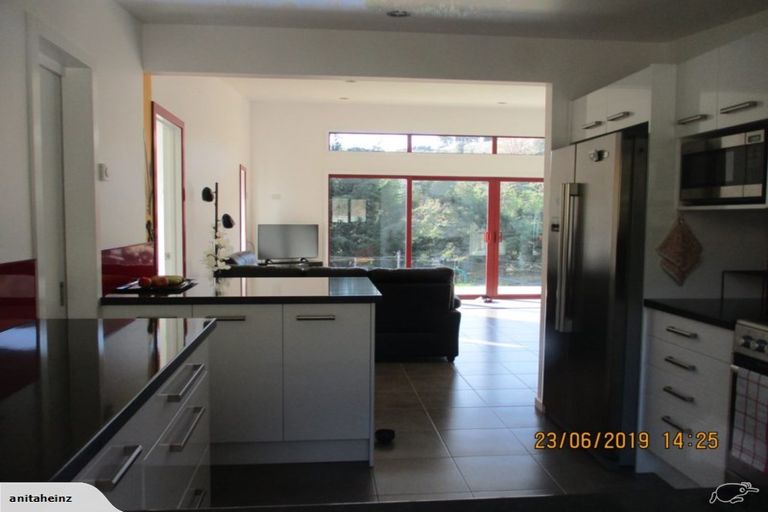 Photo of property in 35 Totara View Road, Wakefield, 7095