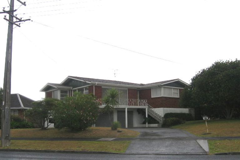 Photo of property in 100 Coronation Road, Hillcrest, Auckland, 0627