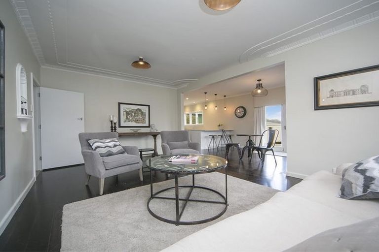 Photo of property in 17 Edward Street, Riverhead, 0820