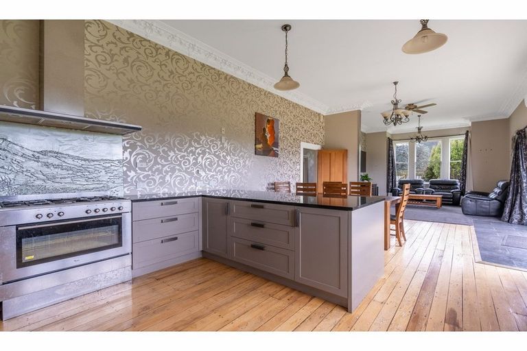 Photo of property in 3 Mckellar Road, Seaward Bush, Invercargill, 9871