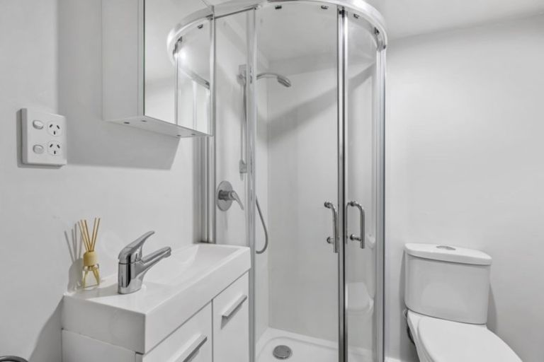 Photo of property in 26 Cedar Terrace, Stanmore Bay, Whangaparaoa, 0932