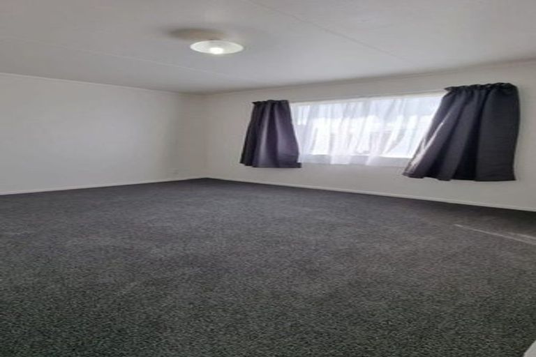 Photo of property in 1/5 Hatherley Place, Clendon Park, Auckland, 2103
