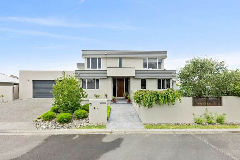 Photo of property in 88 Rochfort Road, Havelock North, 4130