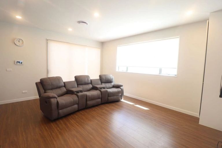 Photo of property in 10 Silvereye Road, Hobsonville, Auckland, 0616