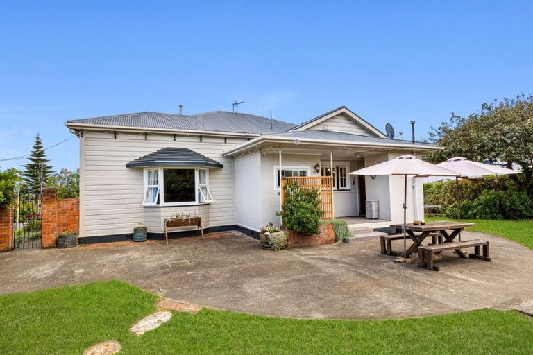 Photo of property in 12 Caius Avenue, Gonville, Whanganui, 4501