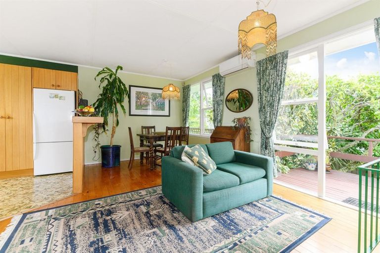 Photo of property in 1/25 Margaret Place, Milford, Auckland, 0620