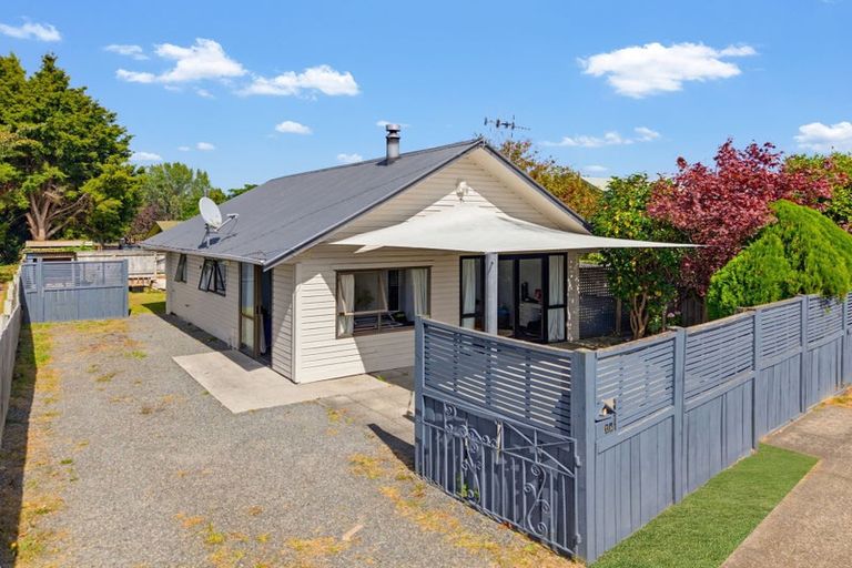 Photo of property in 2/1 Glengarry Place, Hilltop, Taupo, 3330