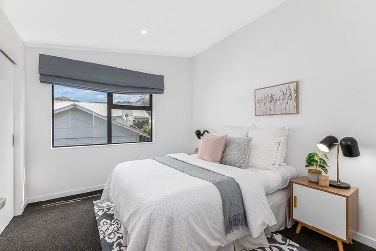 Photo of property in 12/20 Trent Street, Island Bay, Wellington, 6023