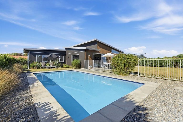 Photo of property in 6 Te Aroha Place, Mapua, 7005
