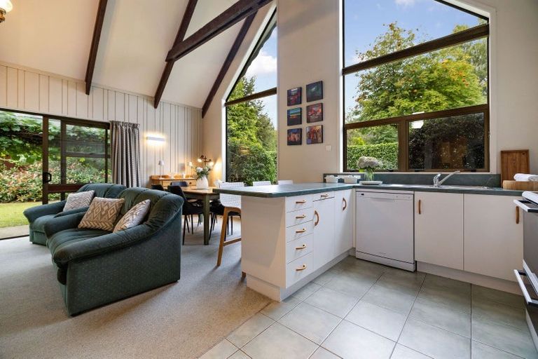 Photo of property in 36 Adamson Drive, Arrowtown, 9302