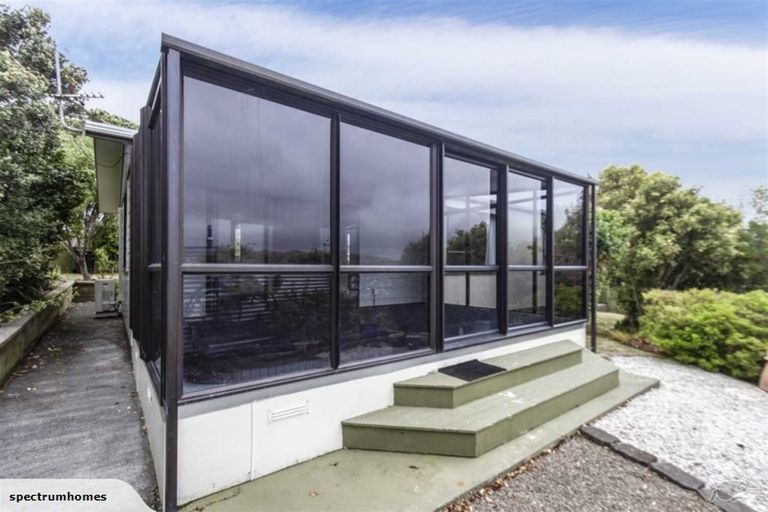 Photo of property in 151 Mark Avenue, Grenada Village, Wellington, 6037