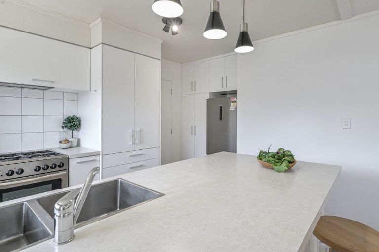 Photo of property in 317b Devonport Road, Tauranga, 3110