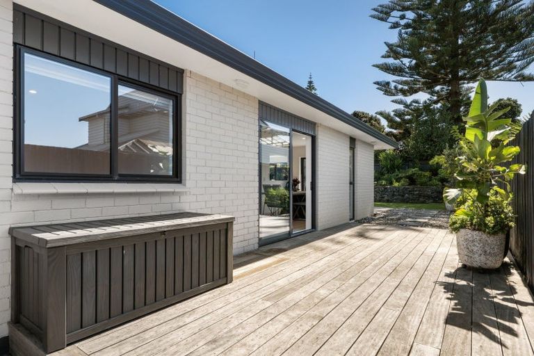 Photo of property in 111 Dickson Road, Papamoa Beach, Papamoa, 3118