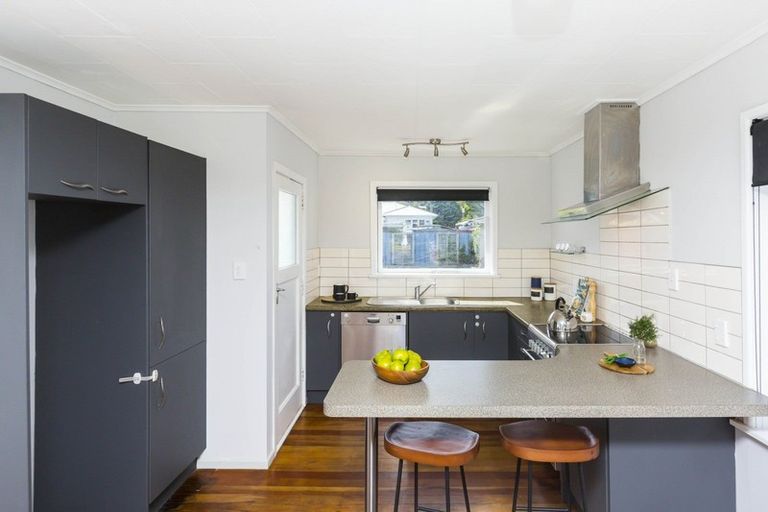 Photo of property in 10 Roberts Street, Wainuiomata, Lower Hutt, 5014