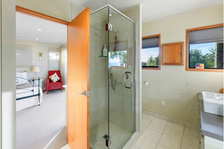 Photo of property in 33b Tiri Road, Manly, Whangaparaoa, 0930