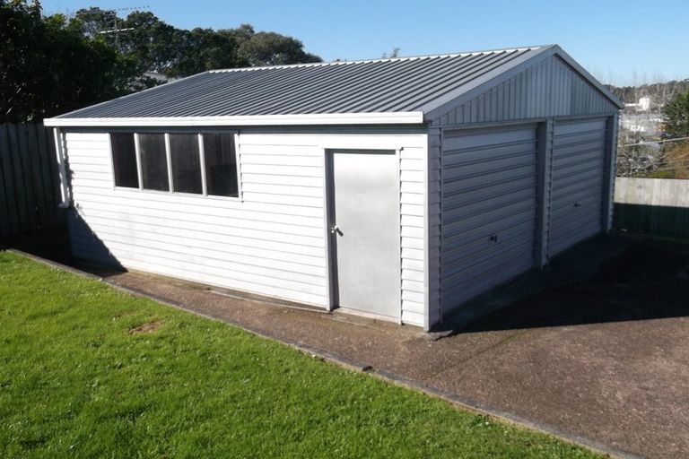 Photo of property in 1/15 Tavern Road, Silverdale, 0932