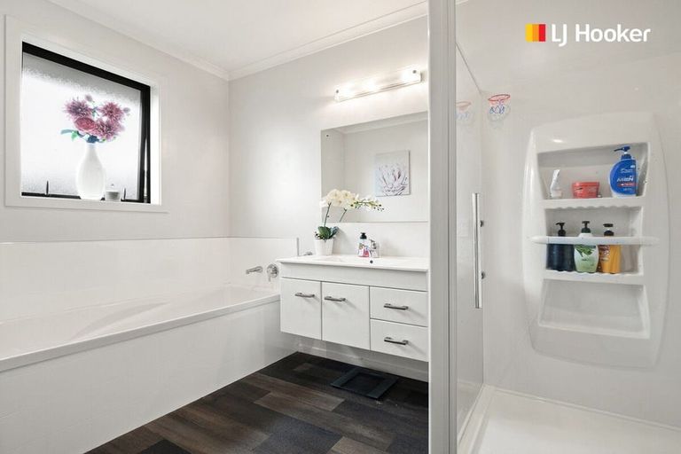 Photo of property in 32 Calluna Crescent, Mosgiel, 9024