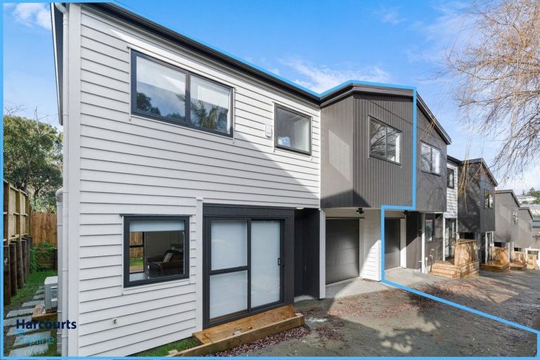 Photo of property in 26f Sheridan Drive, New Lynn, Auckland, 0600