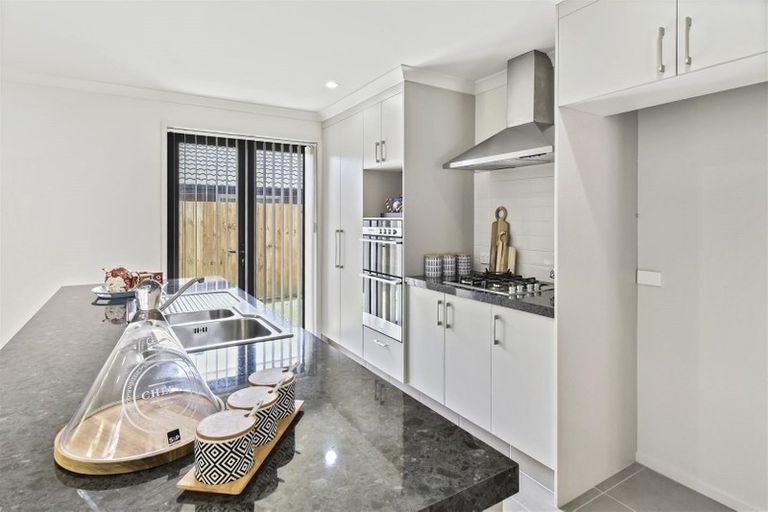 Photo of property in 41 Sunningdale Street, Wattle Downs, Auckland, 2103