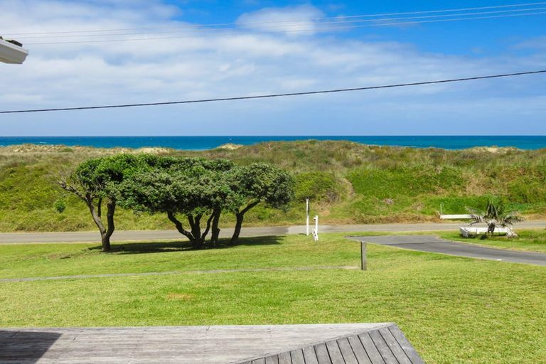 Photo of property in 61 Marine Drive, Te Kopuru, 0371