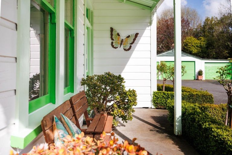 Photo of property in Thyme Out Estate, 800 Halcombe Road, Halcombe, Feilding, 4775