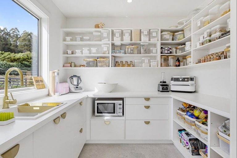 Photo of property in 13 Lochinvar Lane, Acacia Bay, Taupo, 3385