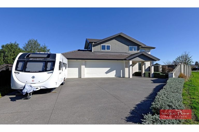 Photo of property in 31 Acacia Avenue, Rangiora, 7400