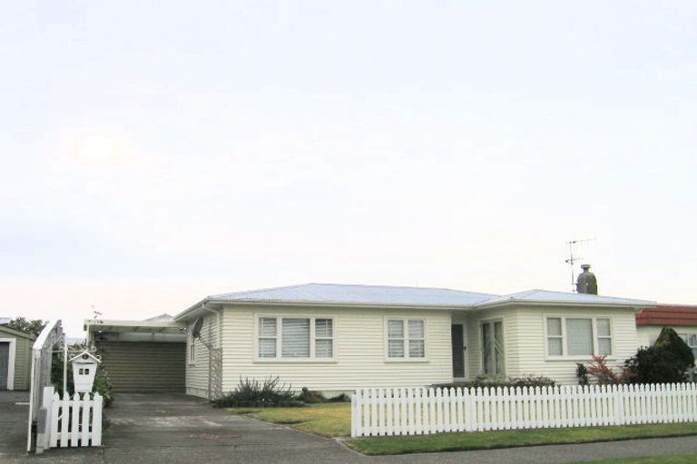 Photo of property in 2a Hinton Road, Taradale, Napier, 4112