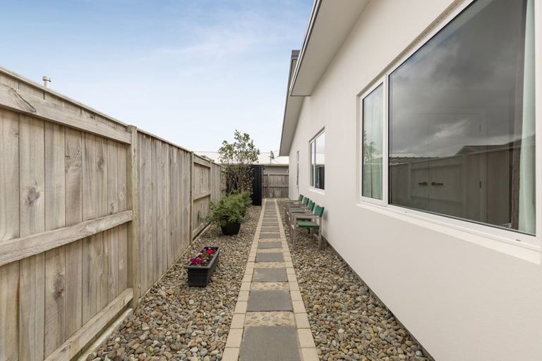 Photo of property in 20 Freedom Drive, Kelvin Grove, Palmerston North, 4414