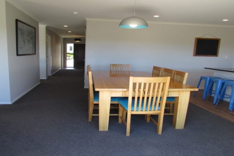 Photo of property in 20 Tasman Close, Aotea, Porirua, 5024