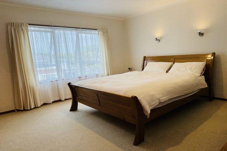 Photo of property in 2/56 Marriott Road, Pakuranga, Auckland, 2010