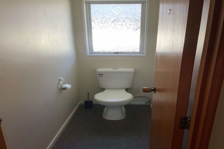 Photo of property in 2/72 Waratah Street, Avondale, Christchurch, 8061