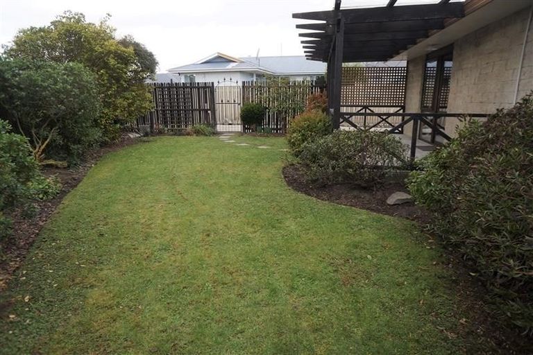 Photo of property in 13 Watson Place, Rangiora, 7400