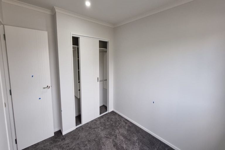 Photo of property in 425f Great South Road, Opaheke, Papakura, 2113