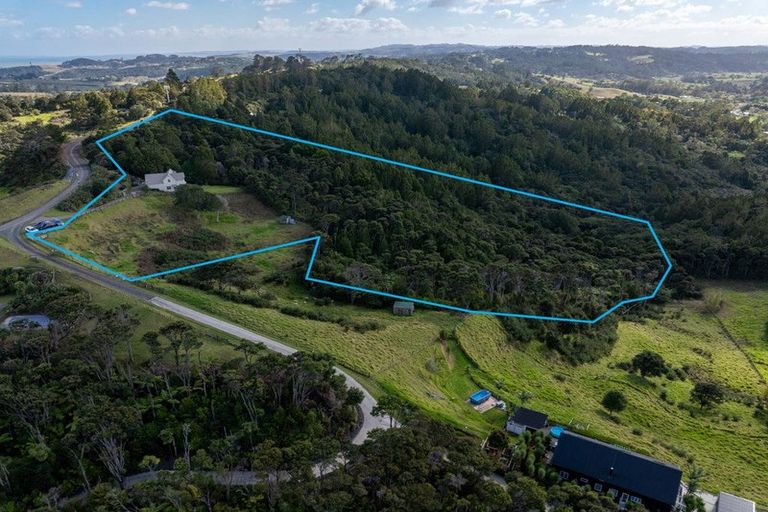 Photo of property in 171 Pinchgut Road, Kaukapakapa, 0873