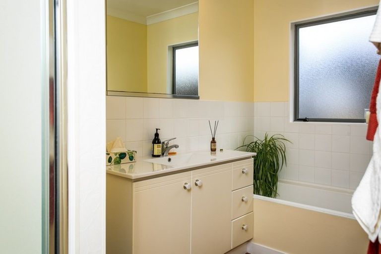 Photo of property in 69 Carlyle Street, Leamington, Cambridge, 3432