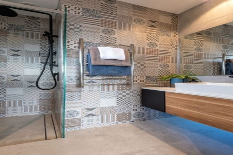 Photo of property in 52 Fordyce Avenue, Sunnyhills, Auckland, 2010