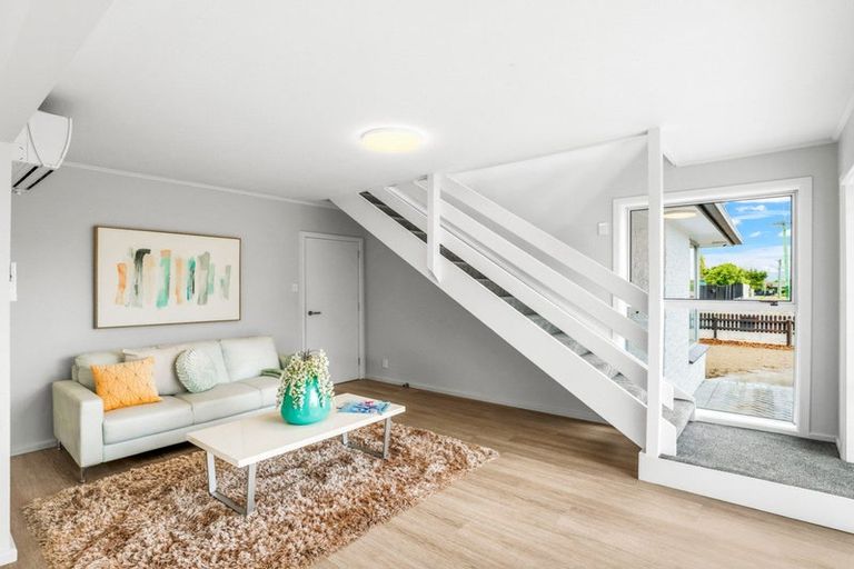 Photo of property in 254 Lake Terrace Road, Shirley, Christchurch, 8061