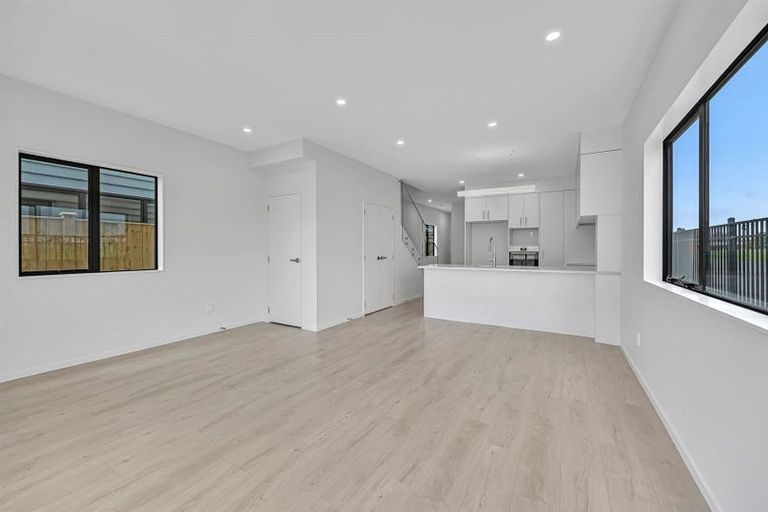 Photo of property in 1 Faithful Drive, Karaka, Papakura, 2113