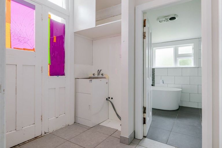 Photo of property in 6 Charles Cross Street, Longburn, Palmerston North, 4412