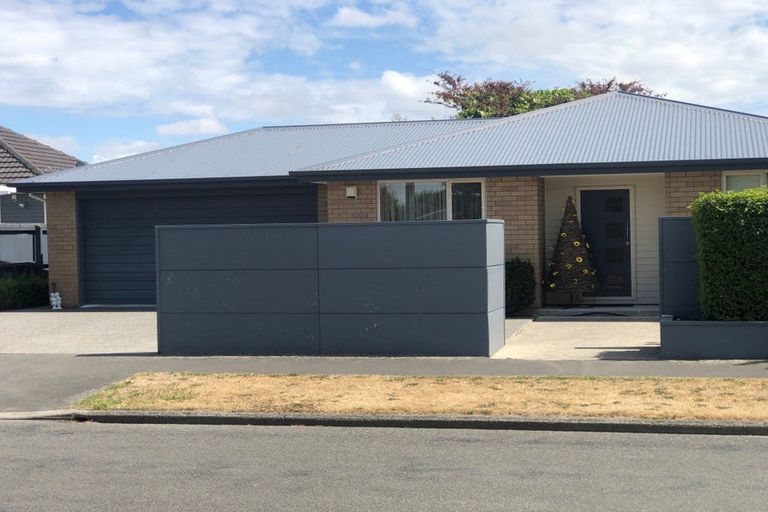 Photo of property in 65 Charlcott Street, Burnside, Christchurch, 8053