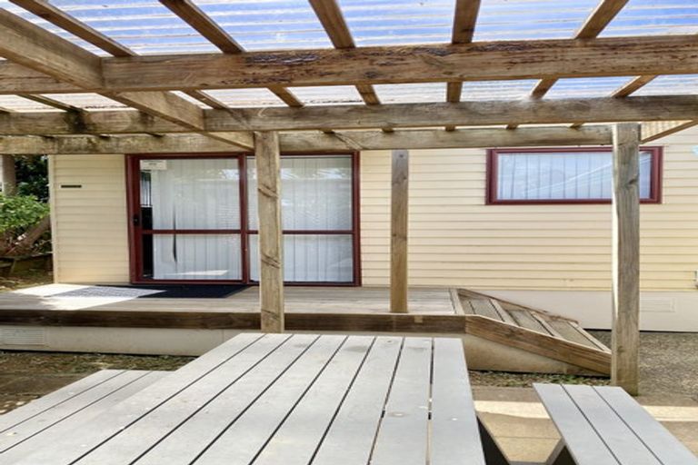 Photo of property in 299 Hobsonville Road, Hobsonville, Auckland, 0618