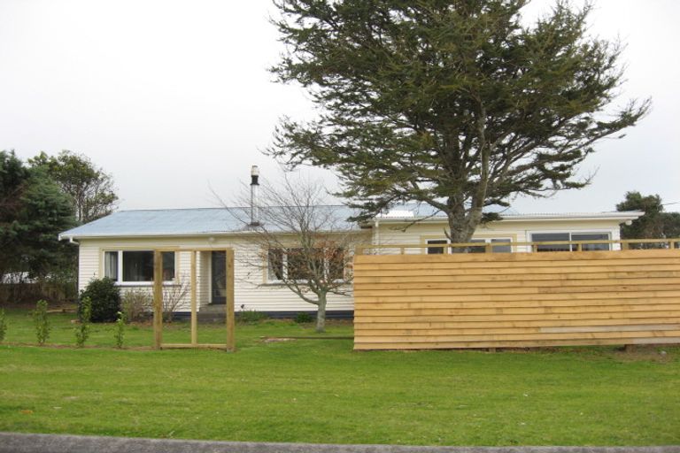 Photo of property in 50a Mcfarlane Street, Oakura, 4314