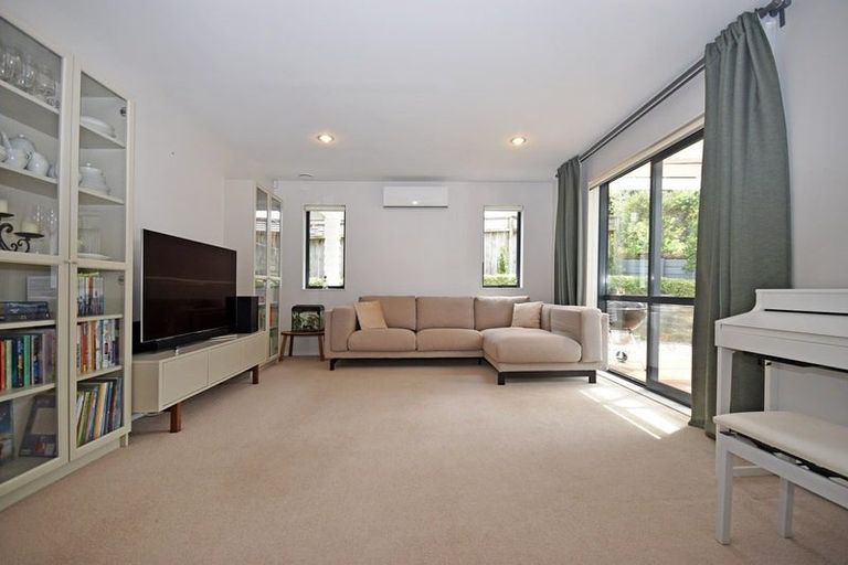 Photo of property in 9 Buccaneer Court, Gulf Harbour, Whangaparaoa, 0930