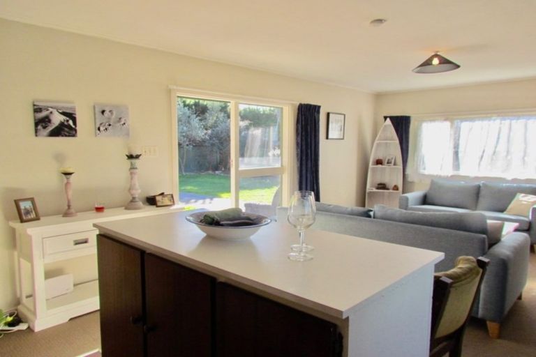 Photo of property in 12 Chamberlain Avenue, Amberley, 7481