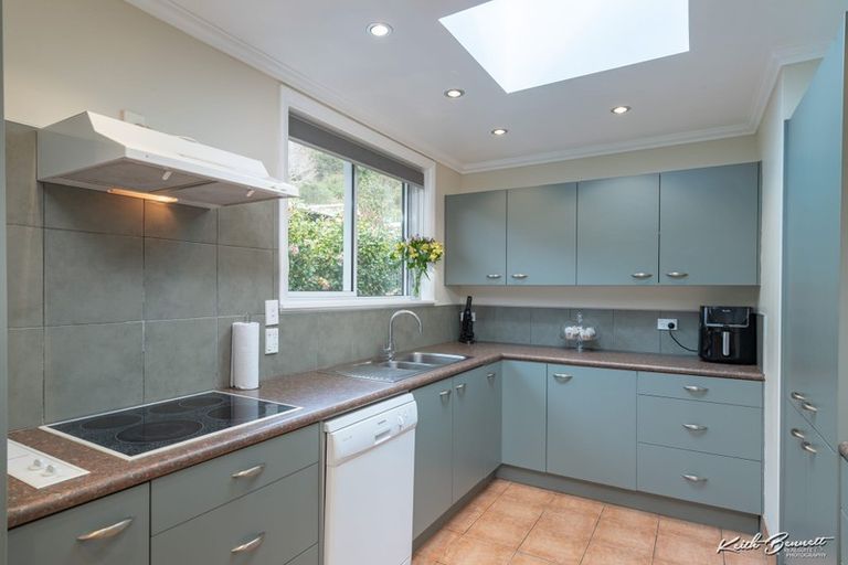 Photo of property in 29 Jocelyn Crescent, Pinehaven, Upper Hutt, 5019